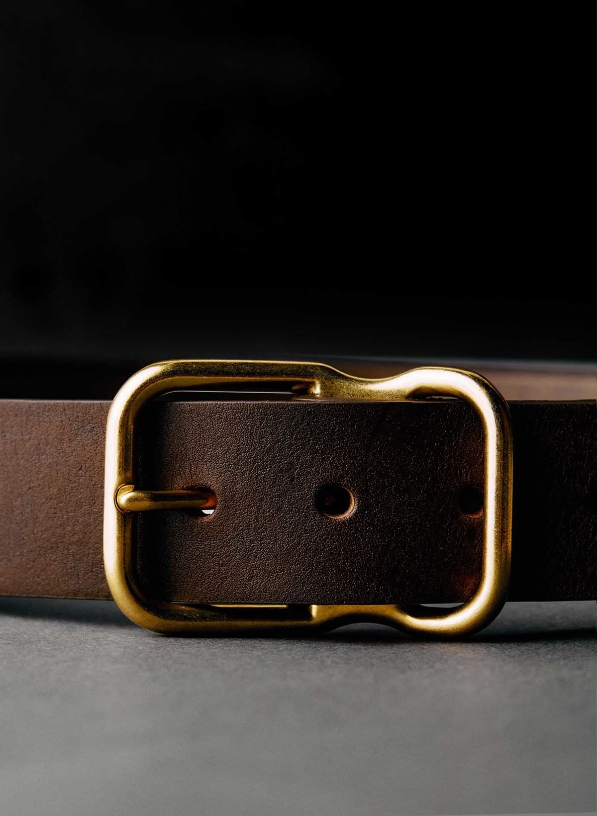 Leather belt detail